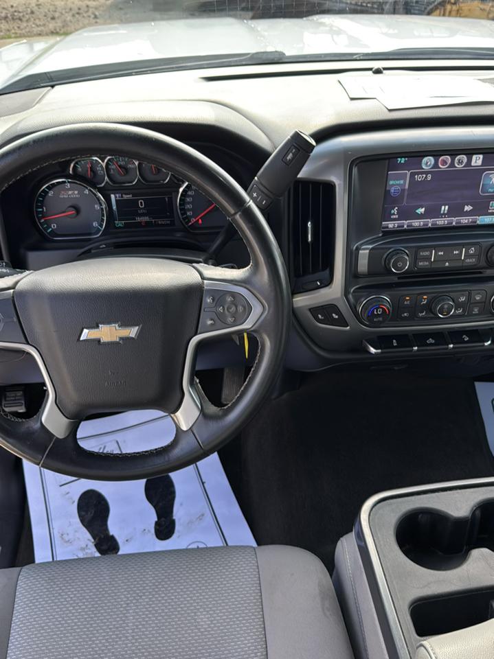 Chevrolet Silverado 1500 4WD Crew Cab 143.5" LT w/2LT 2015