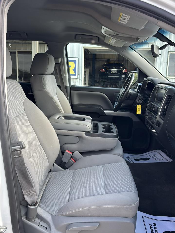 Chevrolet Silverado 1500 4WD Crew Cab 143.5" LT w/2LT 2015