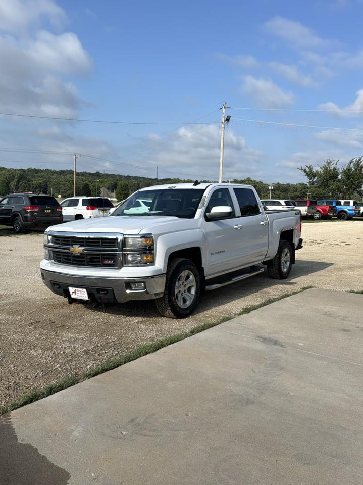 Chevrolet Silverado 1500 4WD Crew Cab 143.5" LT w/2LT 2015