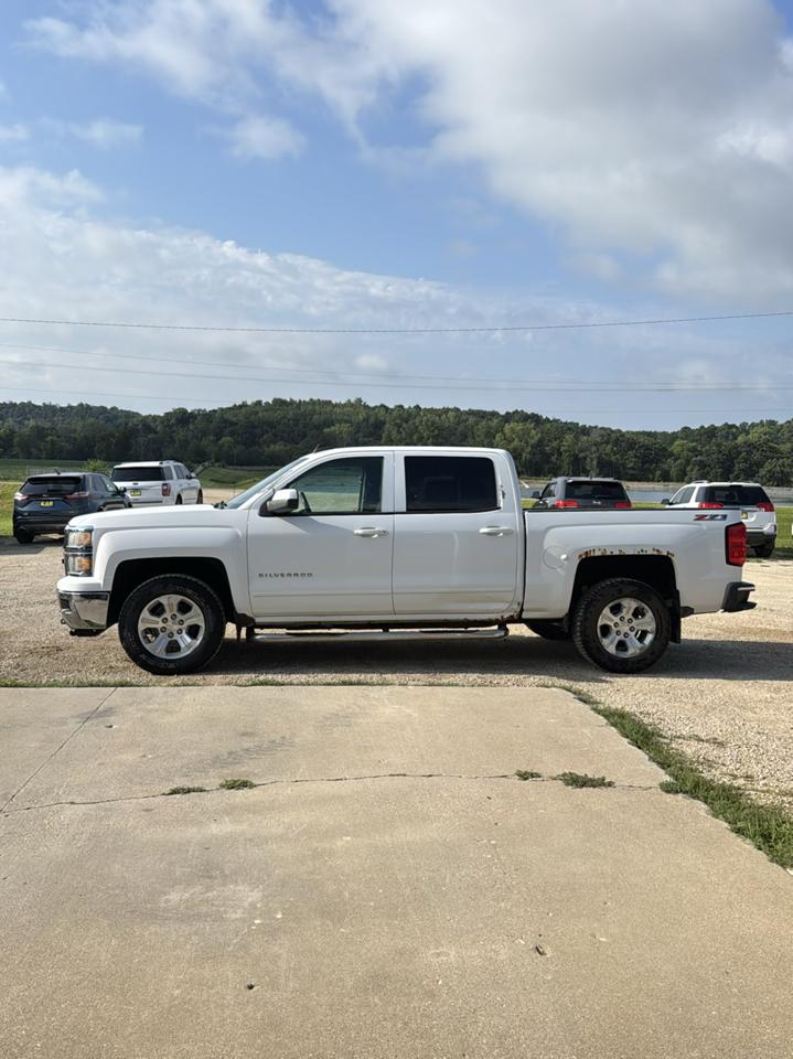 Chevrolet Silverado 1500 4WD Crew Cab 143.5" LT w/2LT 2015