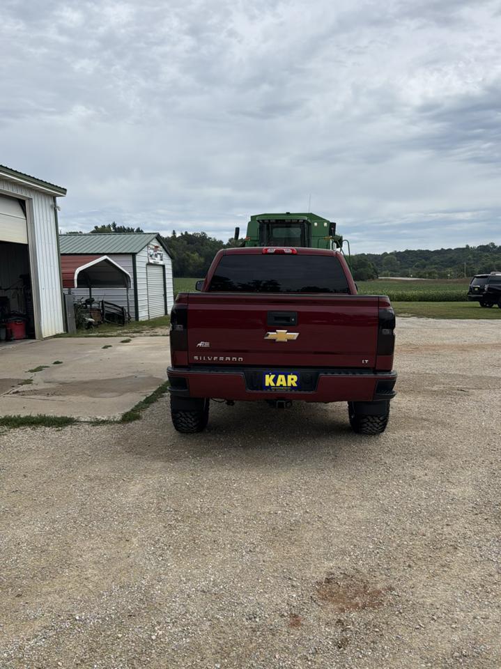Chevrolet Silverado 1500 4WD Crew Cab 143.5" LT w/2LT 2017