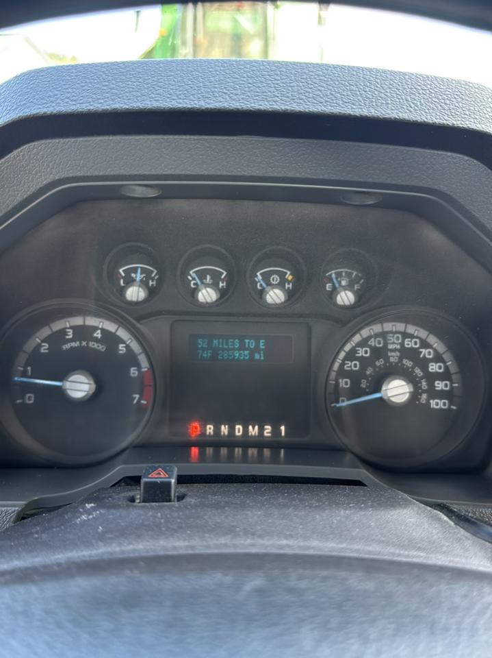 Ford Super Duty F-250 SRW XL 4WD Crew Cab 8' Box 2016