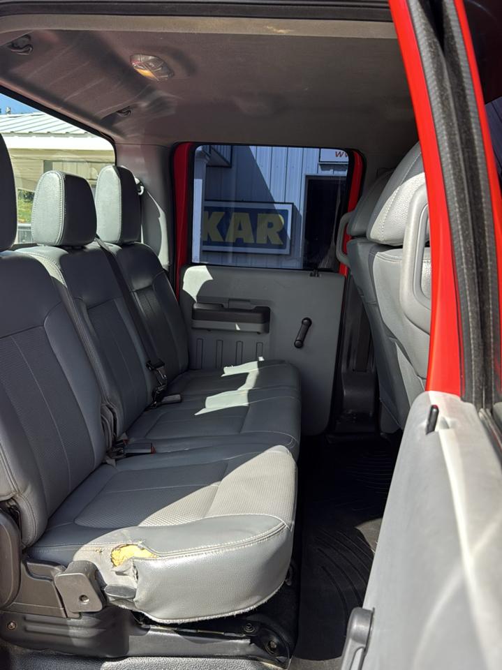 Ford Super Duty F-250 SRW XL 4WD Crew Cab 8' Box 2016