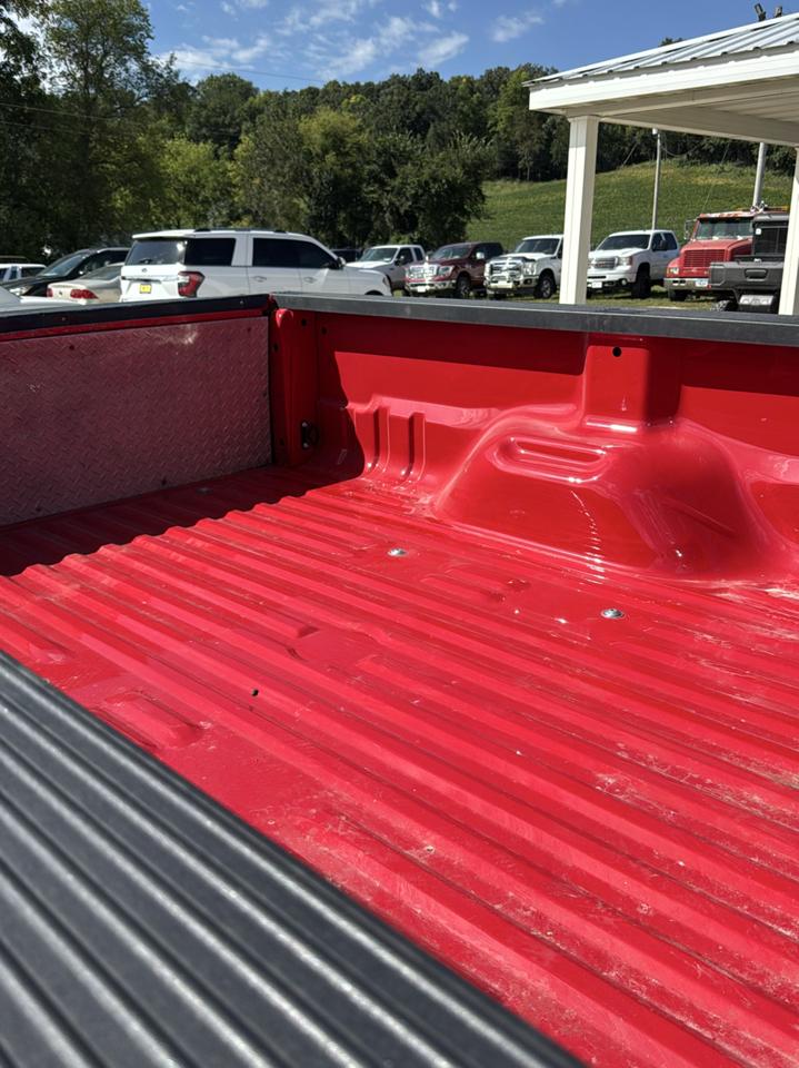 Ford Super Duty F-250 SRW XL 4WD Crew Cab 8' Box 2016