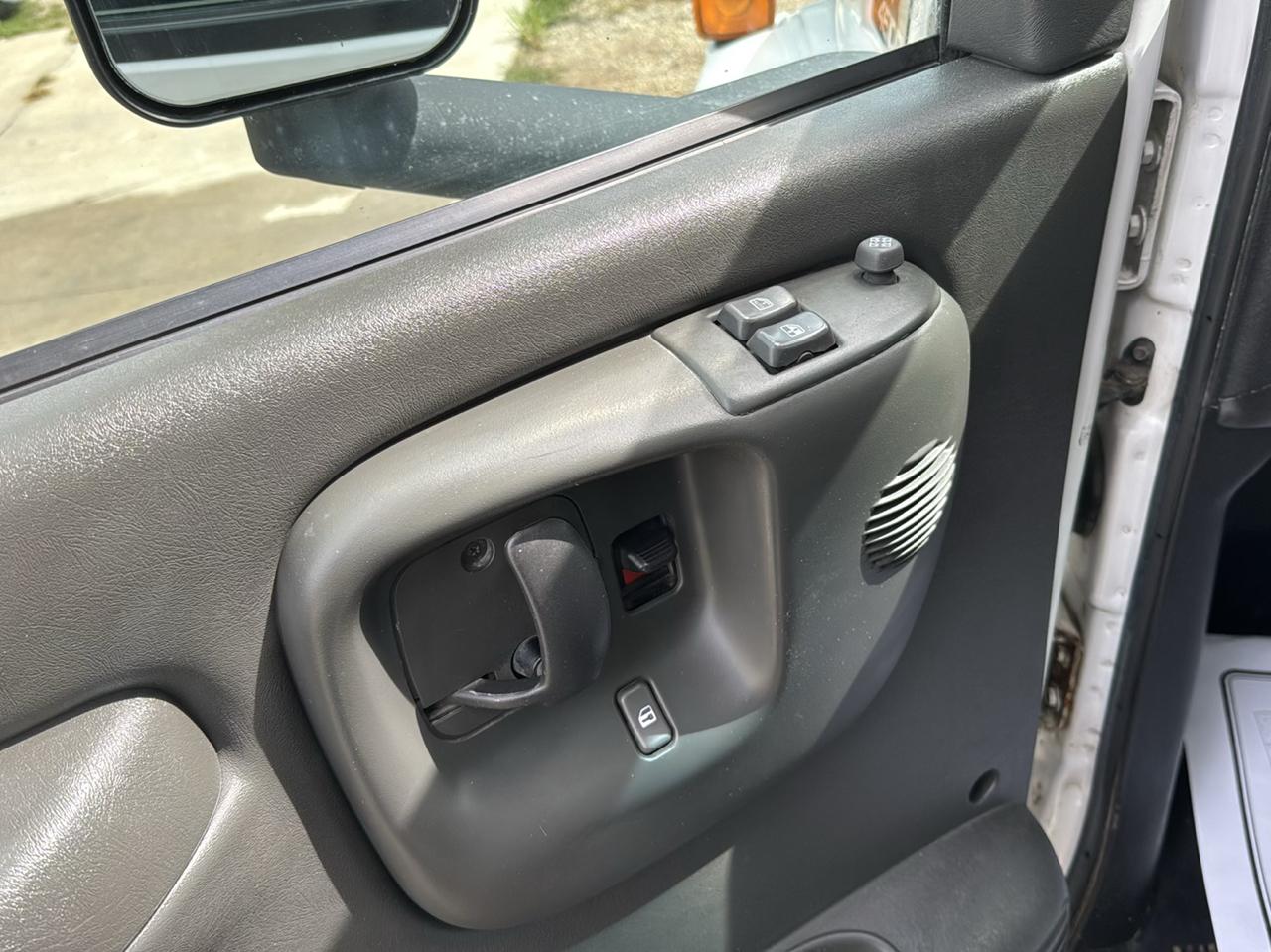 Chevrolet CC4500 Regular Cab 2WD 2009