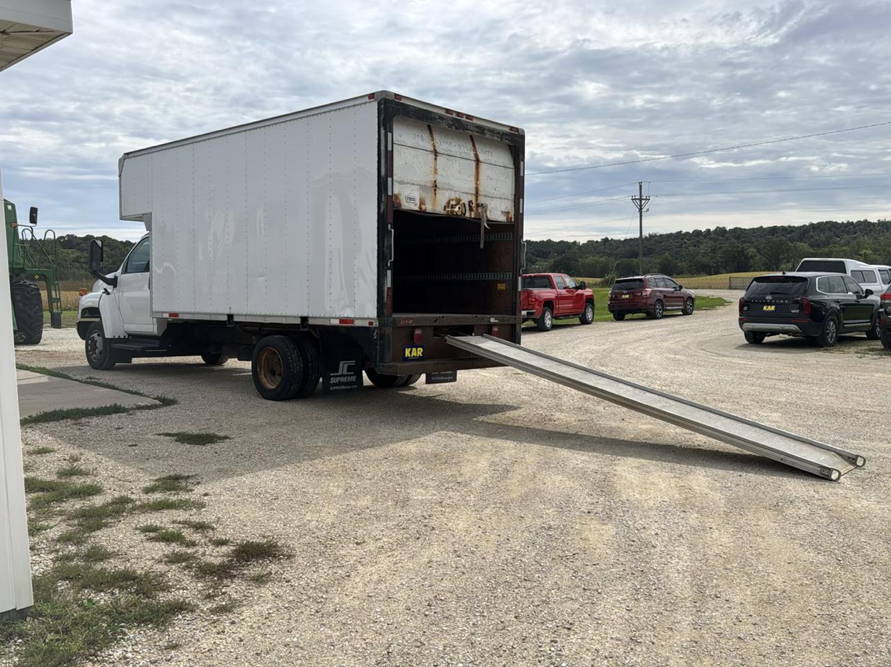 Chevrolet CC4500 Regular Cab 2WD 2009