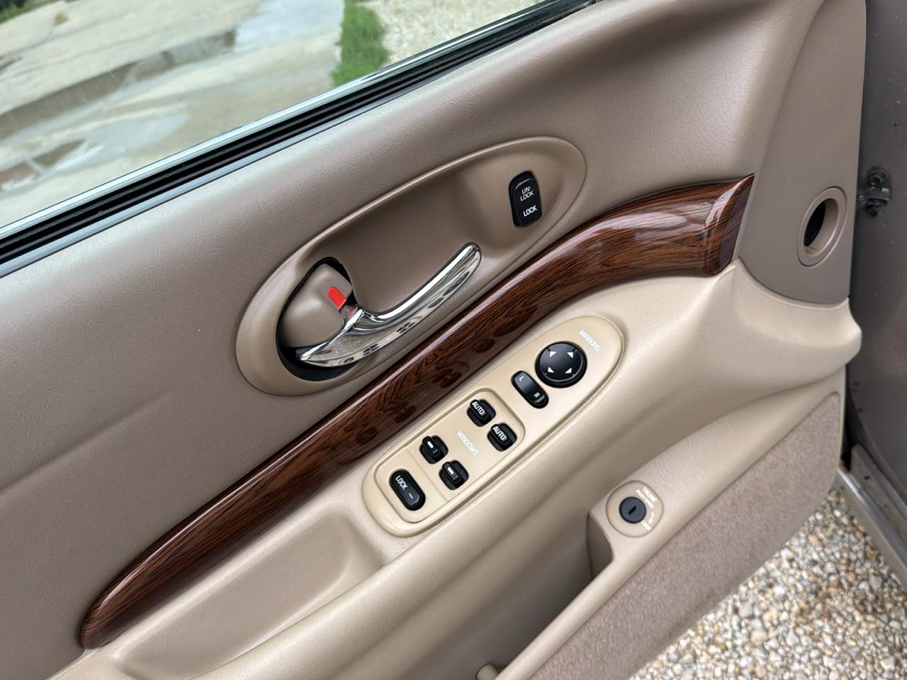 Buick LeSabre 4dr Sdn Custom 2004