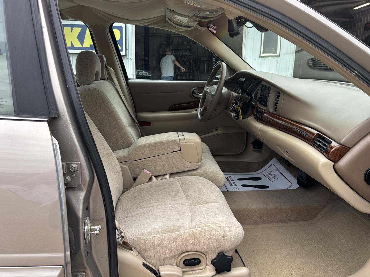 Buick LeSabre 4dr Sdn Custom 2004