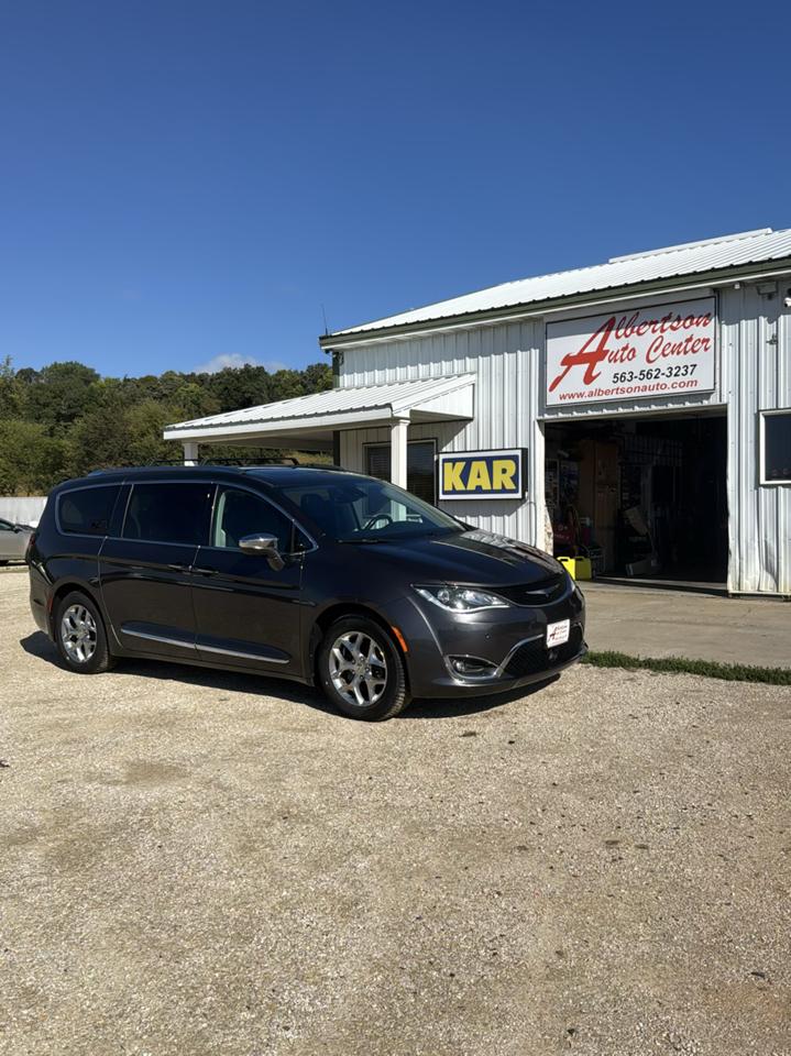 Chrysler Pacifica Limited FWD 2018