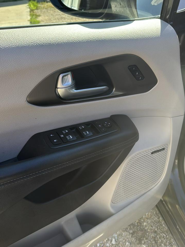 Chrysler Pacifica Limited FWD 2018