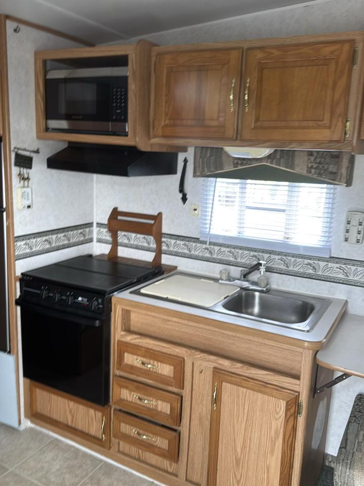 Dutchmen Lite 5th Wheel   1999