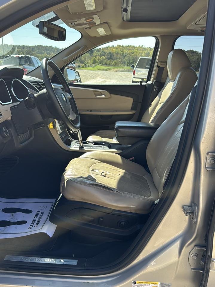 Chevrolet Traverse AWD 4dr LTZ 2011