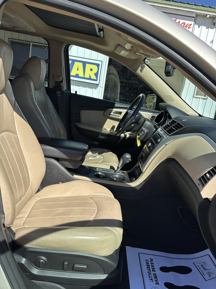 Chevrolet Traverse AWD 4dr LTZ 2011