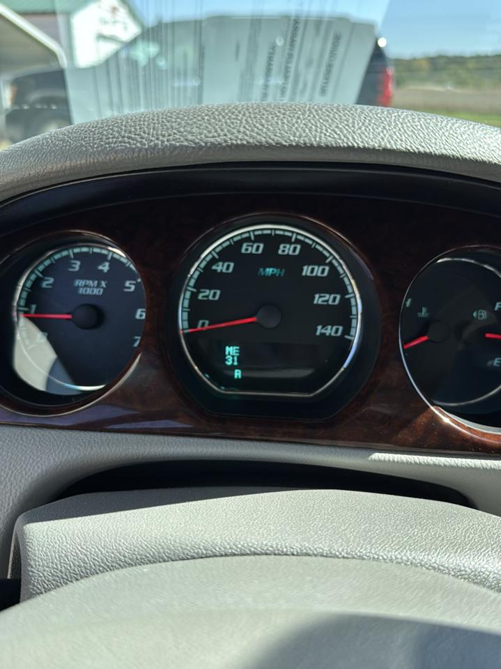 Buick Lucerne 4dr Sdn CXL Premium 2011