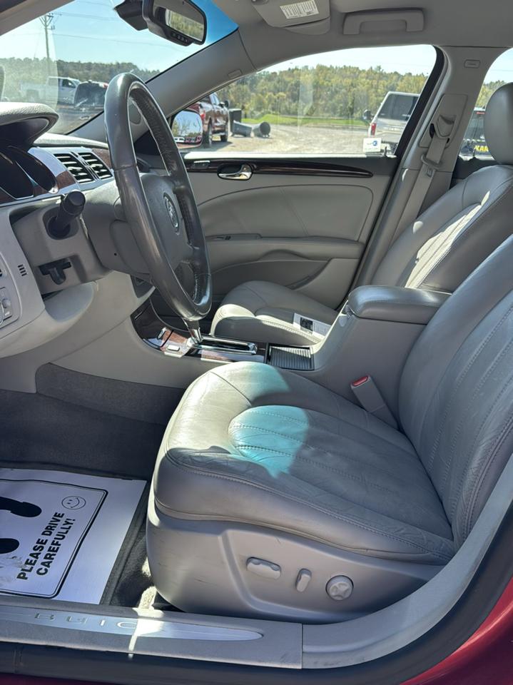 Buick Lucerne 4dr Sdn CXL Premium 2011