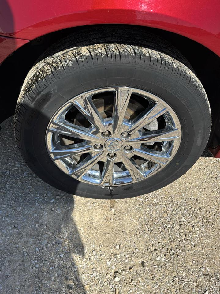 Buick Lucerne 4dr Sdn CXL Premium 2011