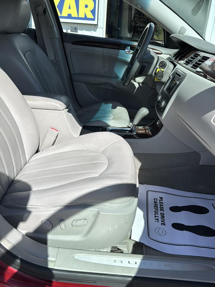 Buick Lucerne 4dr Sdn CXL Premium 2011