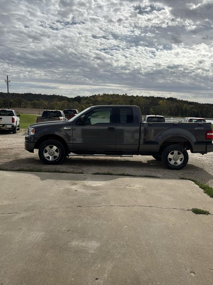Ford F-150 STX SuperCab 4WD 2005