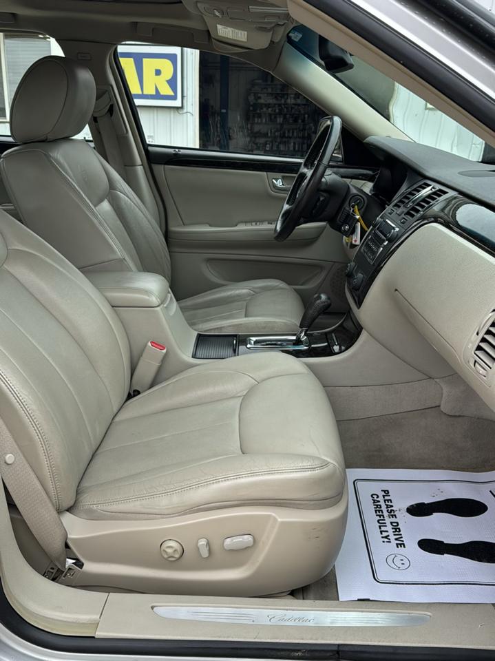 Cadillac DTS 4dr Sdn w/1SC 2009