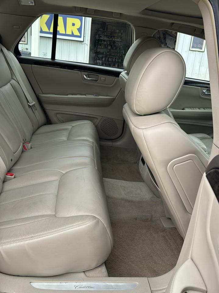 Cadillac DTS 4dr Sdn w/1SC 2009