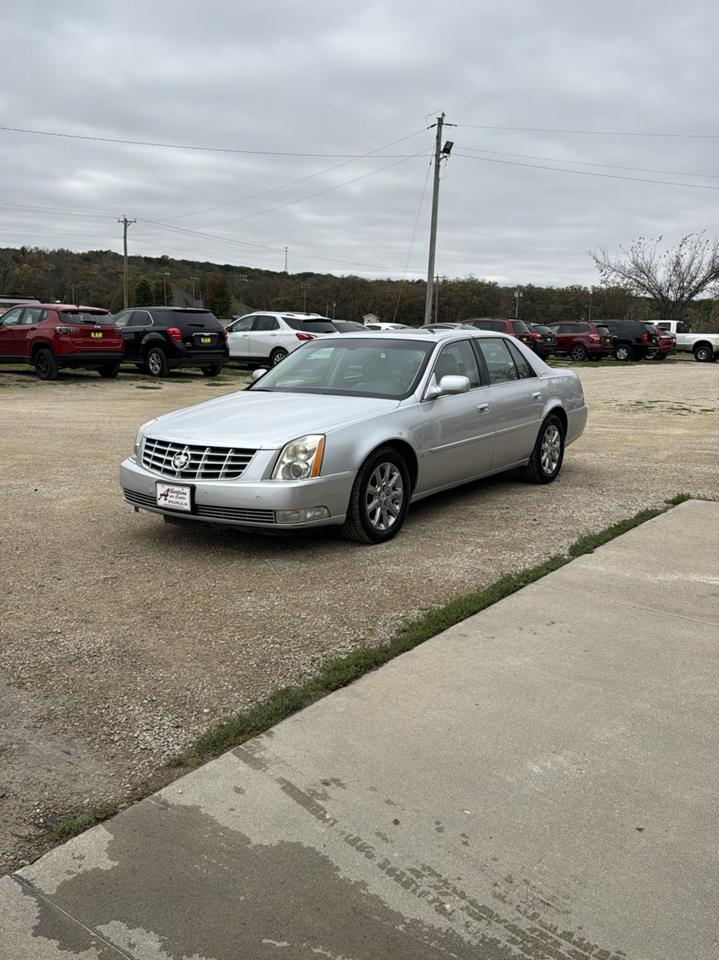 Cadillac DTS 4dr Sdn w/1SC 2009