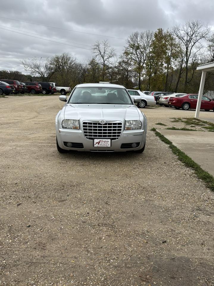 Chrysler 300 4dr Sdn 300 Touring RWD 2007
