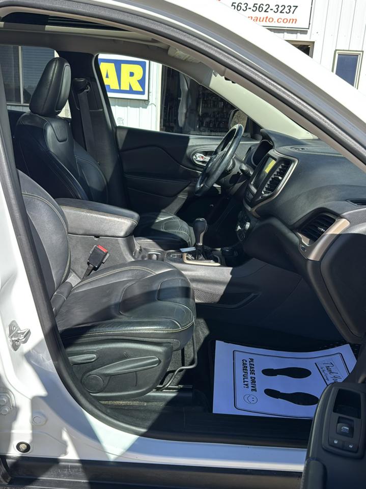 Jeep Cherokee 4WD 4dr Limited 2015