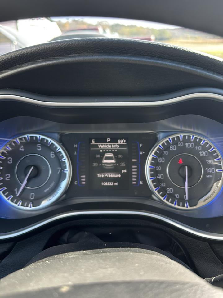 Chrysler 200 4dr Sdn Limited FWD 2015