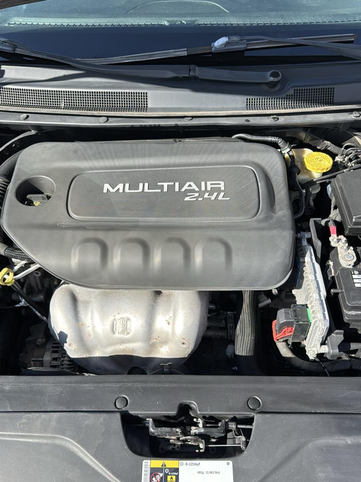 Chrysler 200 4dr Sdn Limited FWD 2015