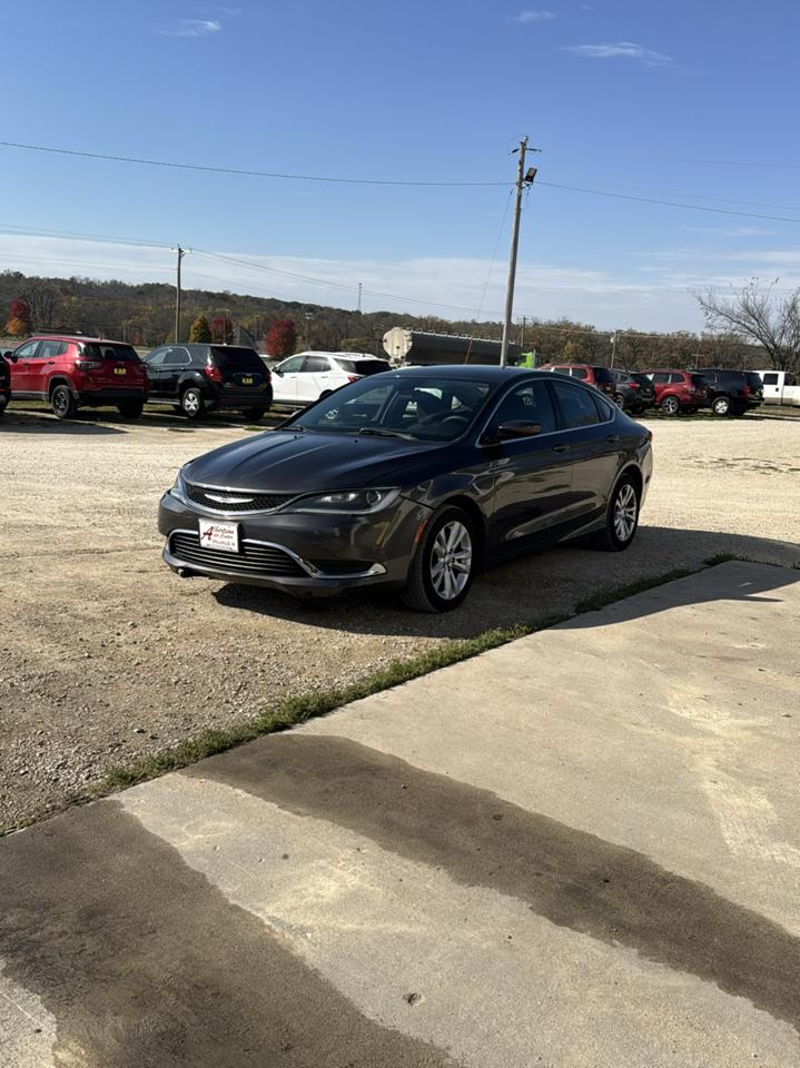 Chrysler 200 4dr Sdn Limited FWD 2015