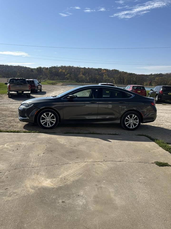 Chrysler 200 4dr Sdn Limited FWD 2015