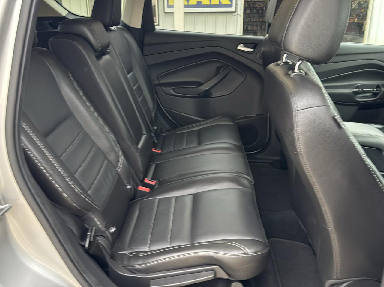 Ford Escape 4WD 4dr Titanium 2015