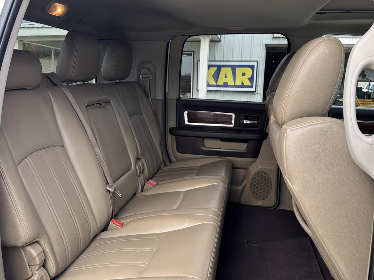 RAM 2500 4WD Mega Cab 160.5" Laramie 2011