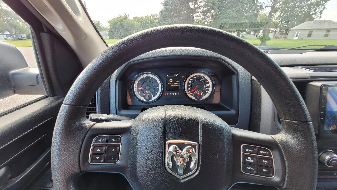 RAM 1500 2WD Crew Cab 140.5" Tradesman 2016