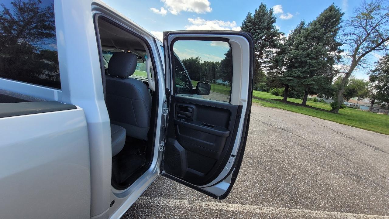 RAM 1500 2WD Crew Cab 140.5" Tradesman 2016