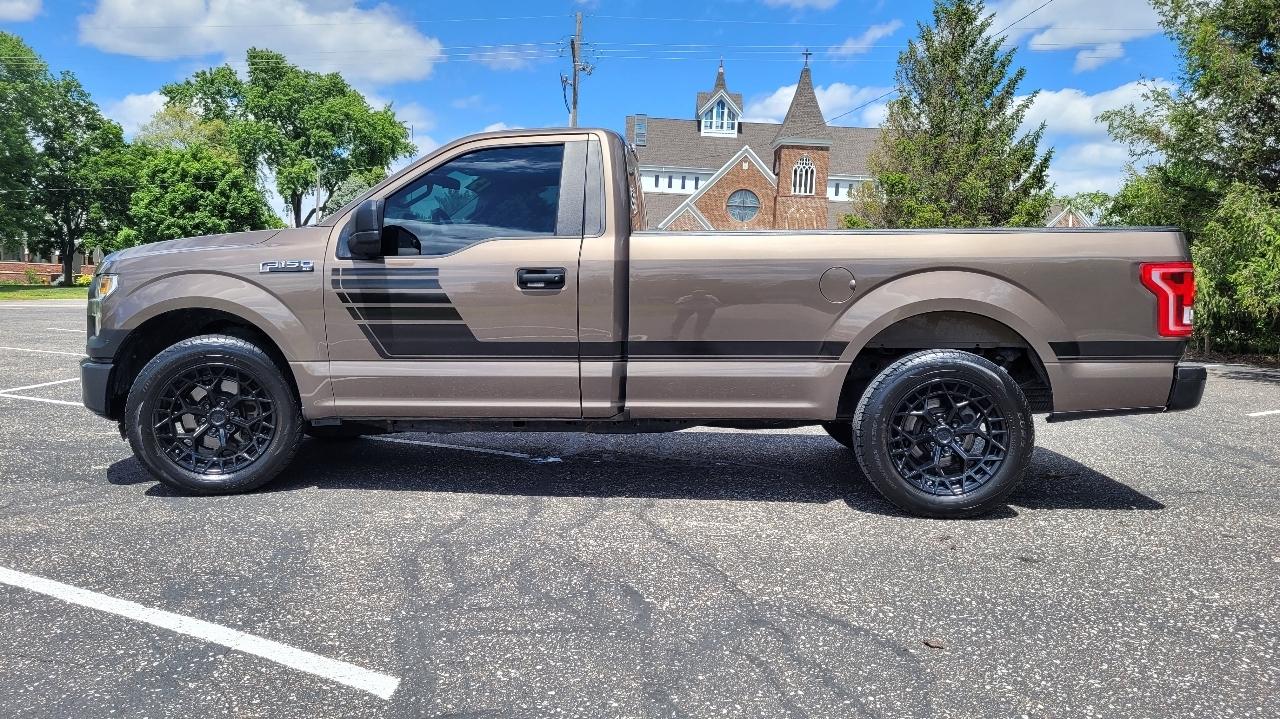 Ford F-150 2WD Reg Cab 141" XL 2015