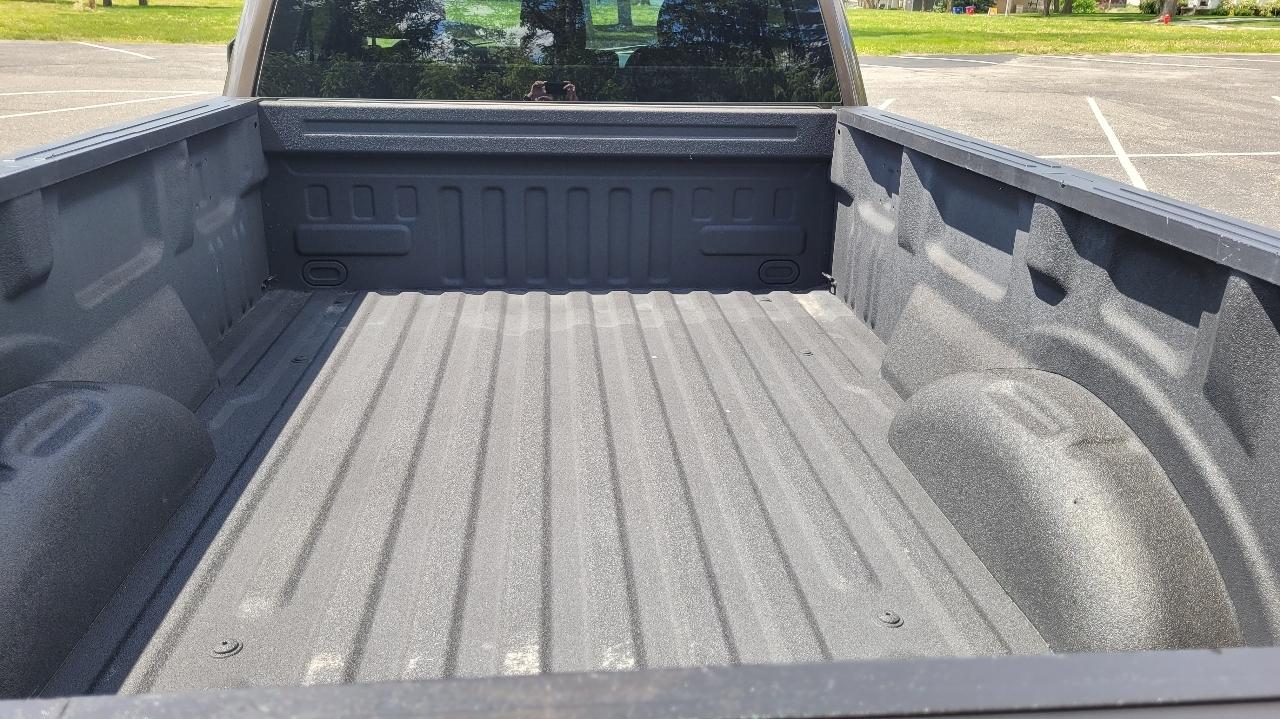Ford F-150 2WD Reg Cab 141" XL 2015