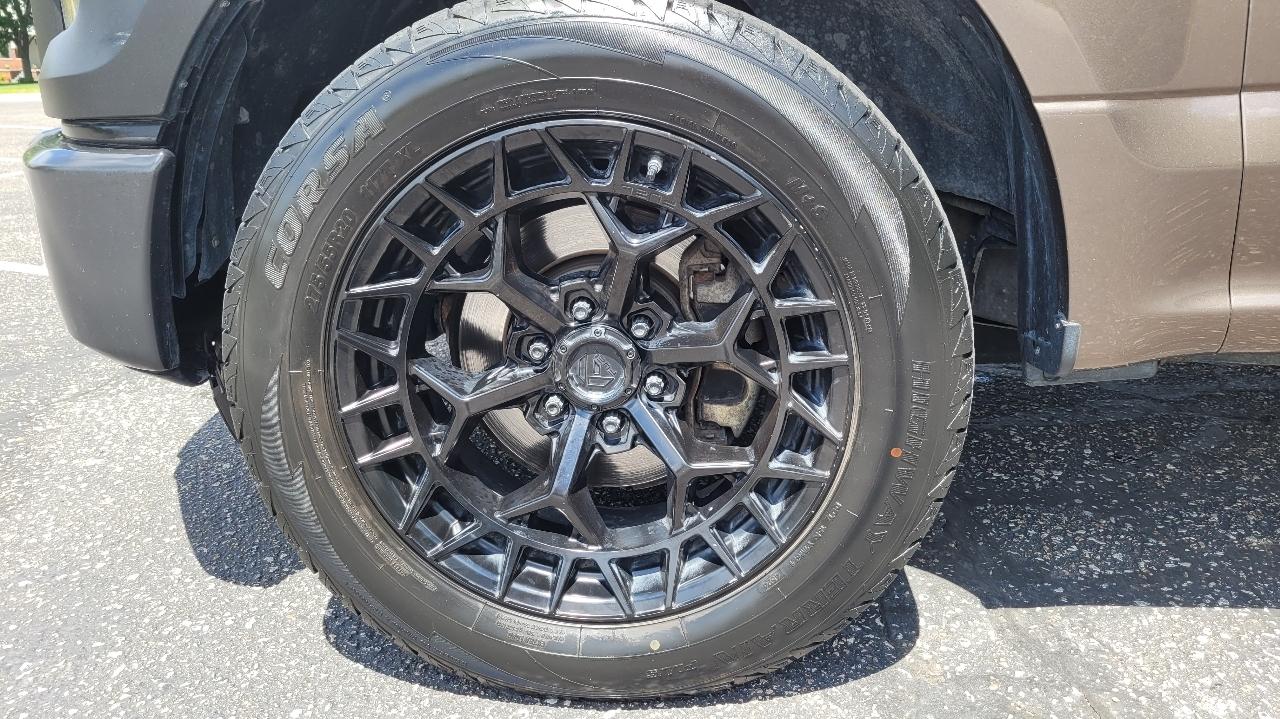 Ford F-150 2WD Reg Cab 141" XL 2015