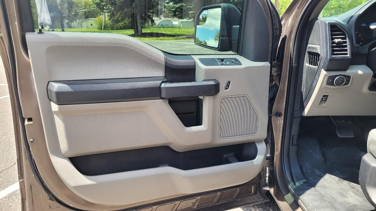 Ford F-150 2WD Reg Cab 141" XL 2015