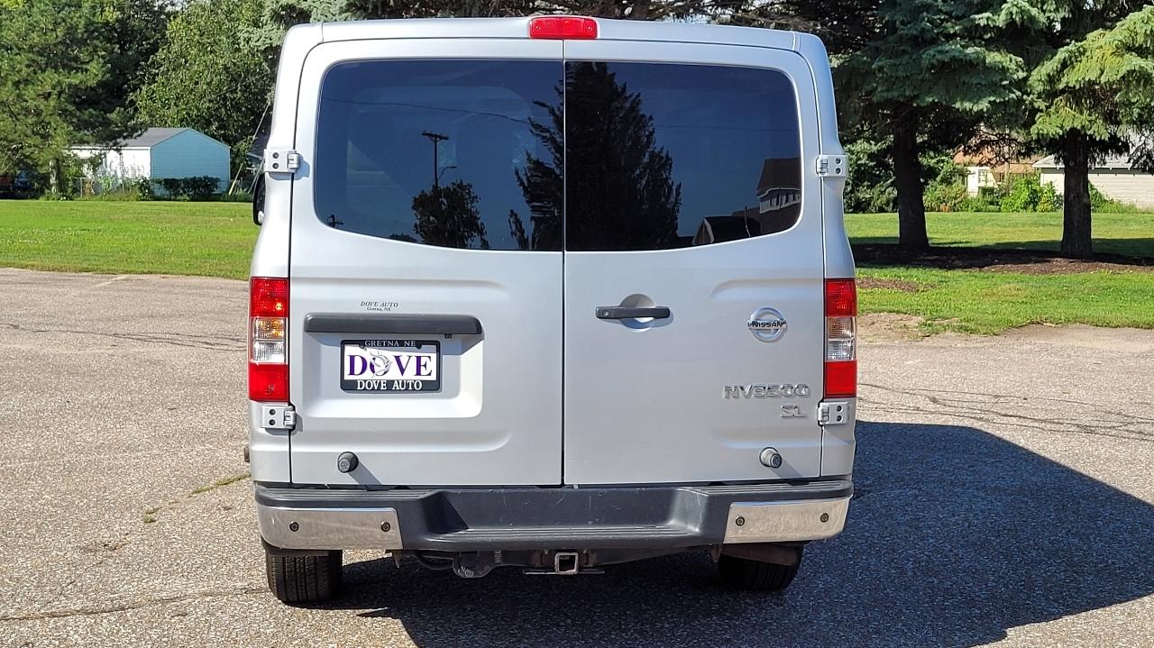 Nissan NV Passenger NV3500 HD SL V8 2019