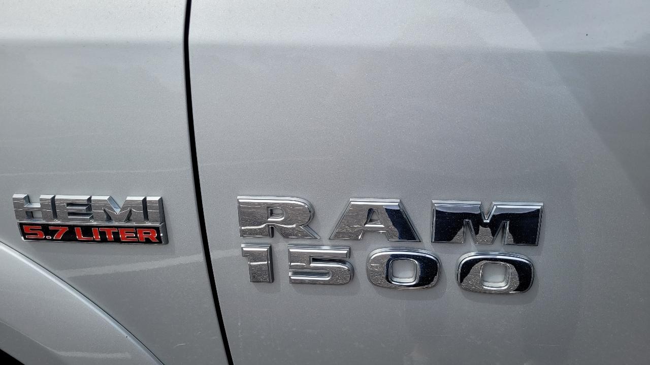 RAM 1500 Laramie 4x4 Crew Cab 6'4" Box 2017