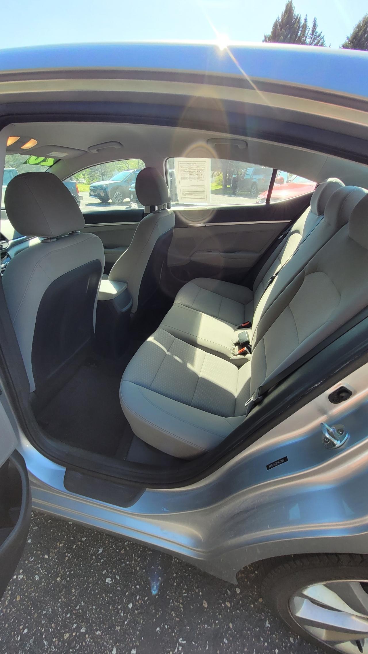 Hyundai Elantra SE IVT 2020