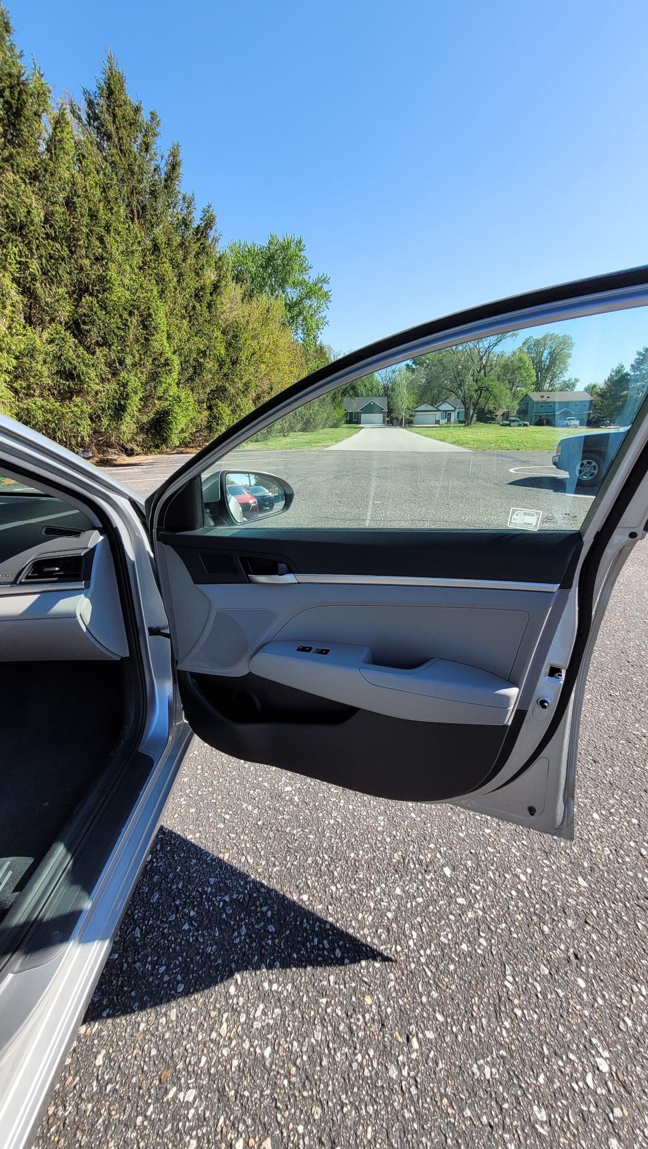 Hyundai Elantra SE IVT 2020