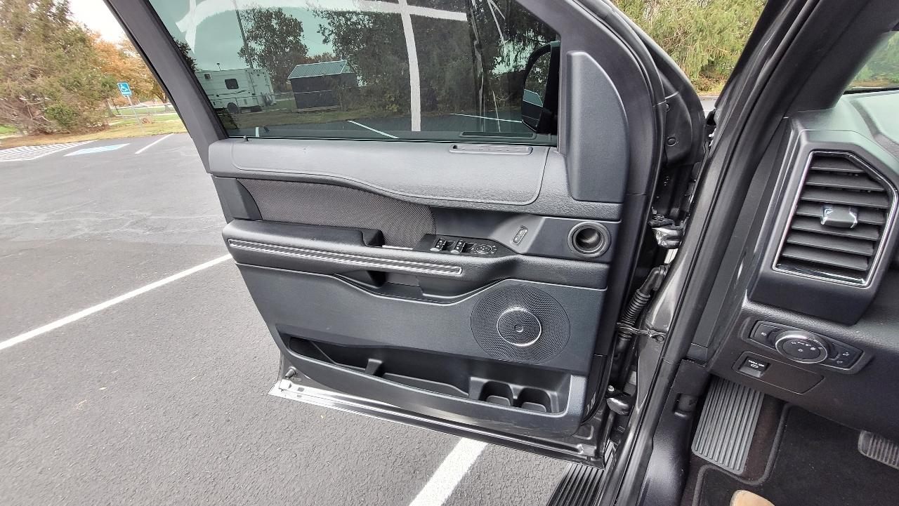 Ford Expedition  2020