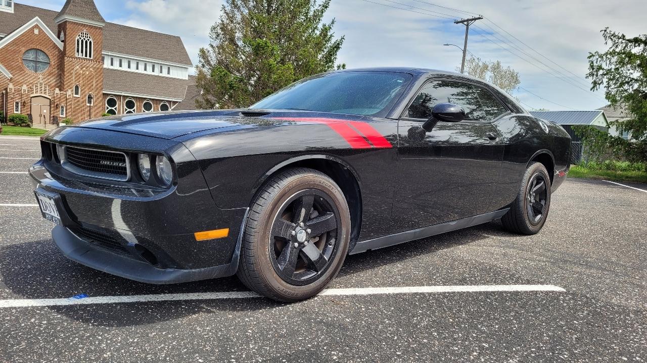 Dodge Challenger 2dr Cpe SXT 2014
