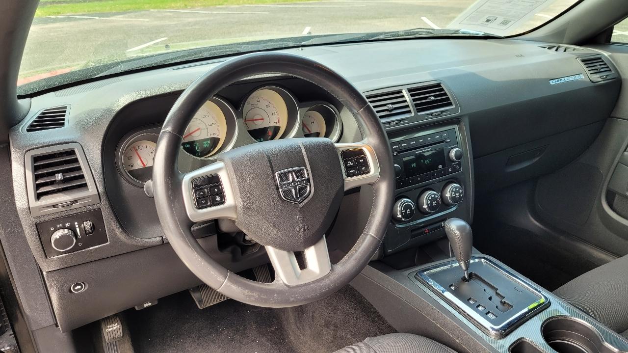 Dodge Challenger 2dr Cpe SXT 2014