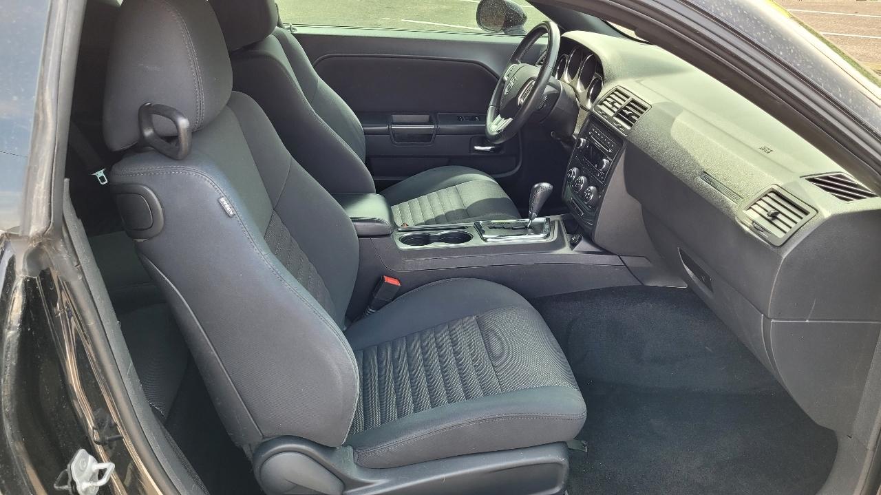 Dodge Challenger 2dr Cpe SXT 2014