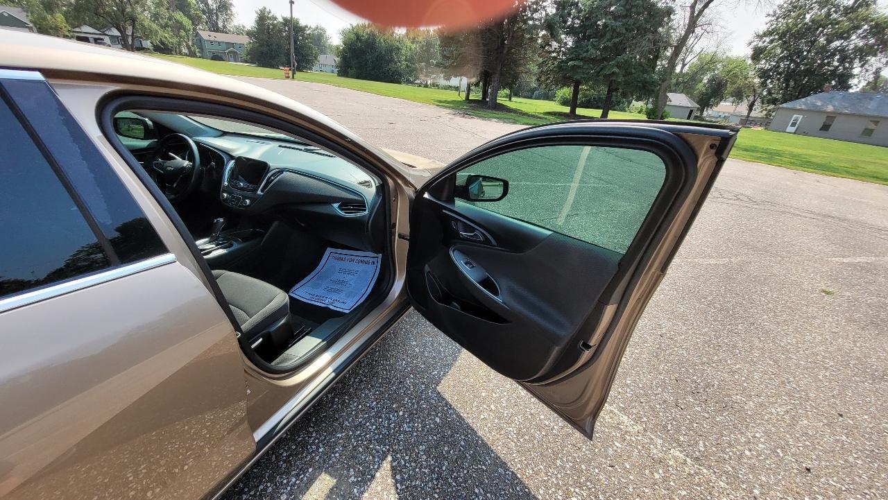 Chevrolet MALIBU 1LT  2018