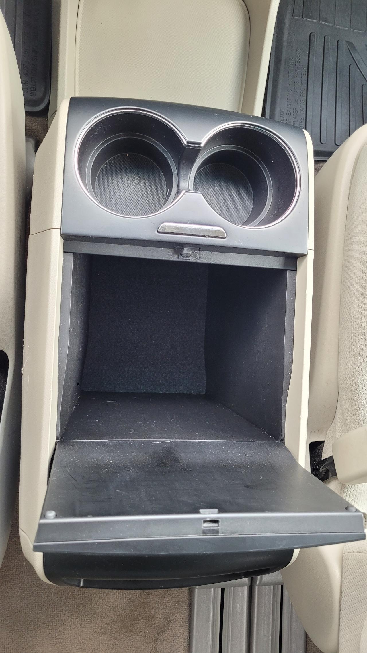 Toyota Sienna LE FWD 8-Passenger (Natl) 2017