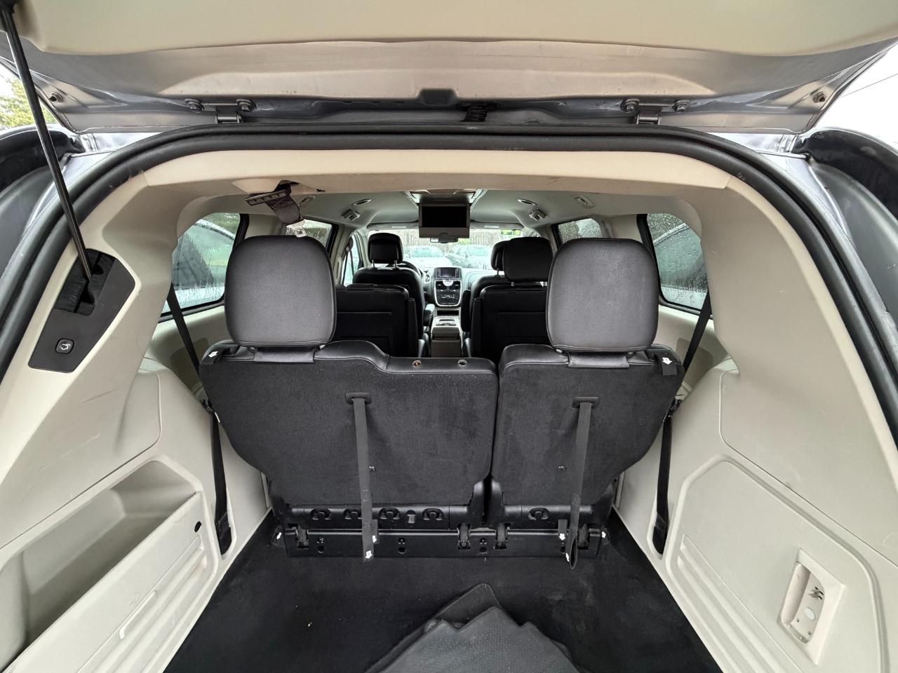 Chrysler Town and Country  2014